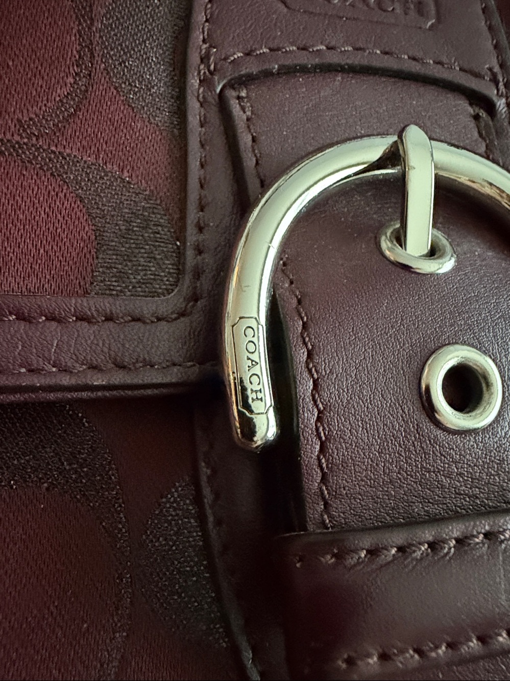 Coach burgandy bag - Picture 5 of 7